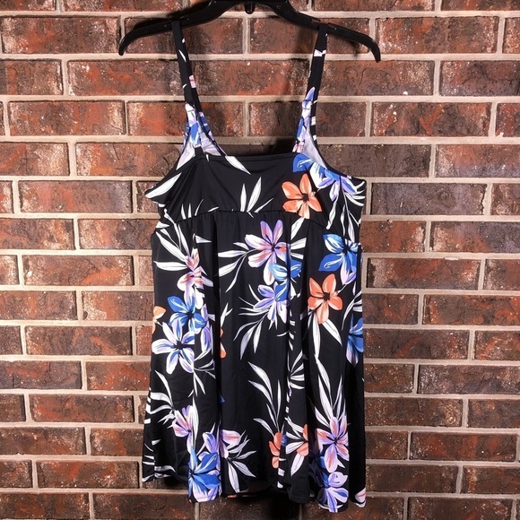 SWIM Solutions Flyaway One Piece Swimsuit - Picture 5 of 8